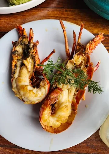 Delicious Delights: Grilled Lobster at Restaurant Villa Ortegas